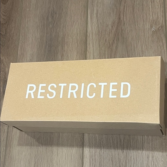 New Restricted “Jessa” Flats in color “Mint” Polka Dot Decorative Bow Size 8.5 - Picture 11 of 13